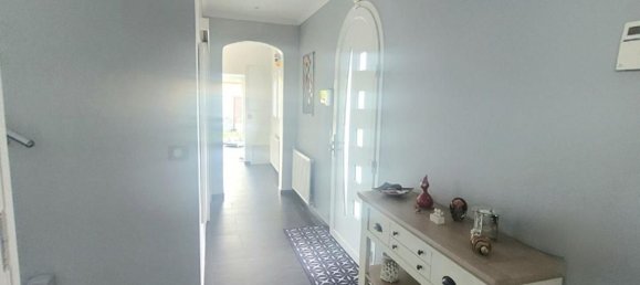 Casa de 3 dormitorios en Val-d'Oise, France No. 327216 6