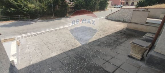 10 bedrooms House in Castel di Ieri, Italy No. 331378 10