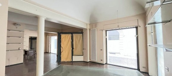 Propriété commerciale à Casale Monferrato, Italy 180m² No. 133173 22
