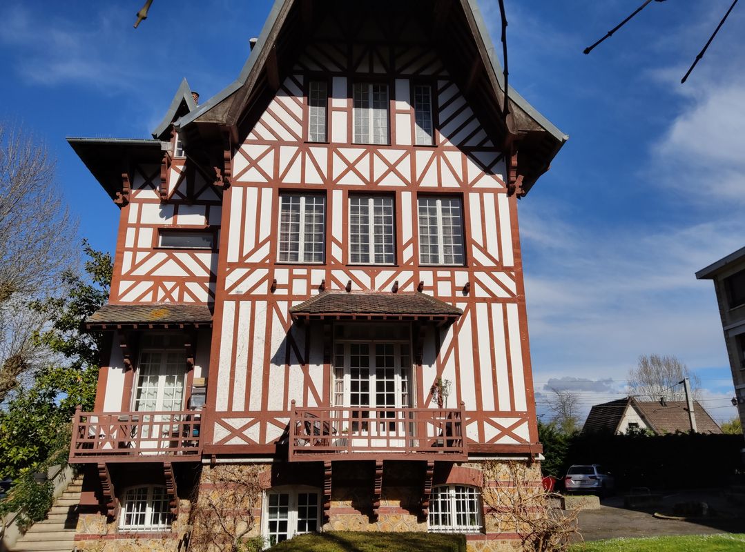 Dúplex de 3 dormitorios en Villennes-sur-Seine, France No. 183402