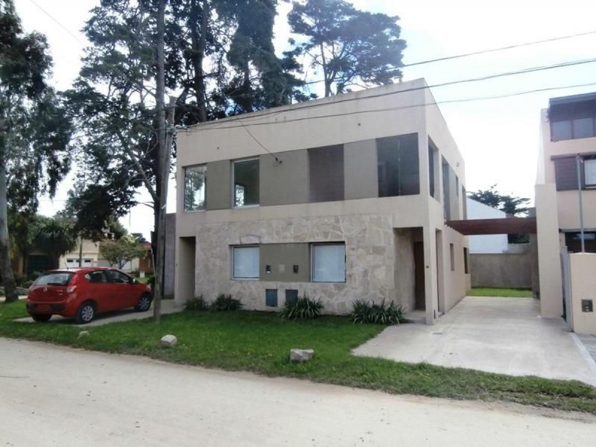 2 bedrooms Apartment in Mar del Plata, Argentina No. 81616