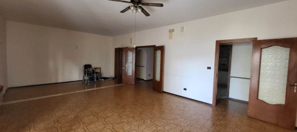 4-Zimmer Wohnung in Syracuse, Italy, Nr. 250360 2