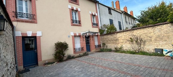 5 bedrooms House in Carrieres-sous-Poissy, France No. 143549 2