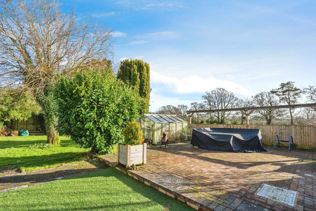 4 bedrooms House in Hindhead, United Kingdom No. 10395