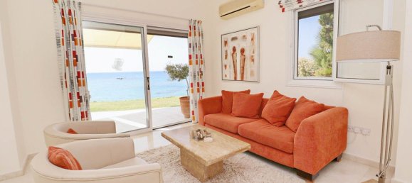 4 bedrooms Villa in Coral Bay, Cyprus No. 22580 22