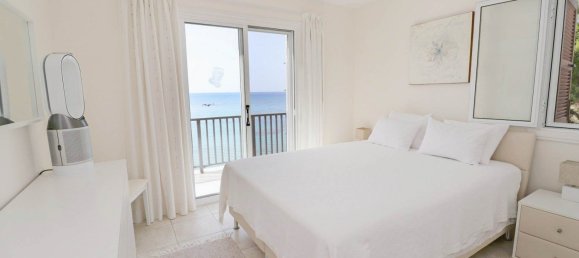 4 bedrooms Villa in Coral Bay, Cyprus No. 22580 13