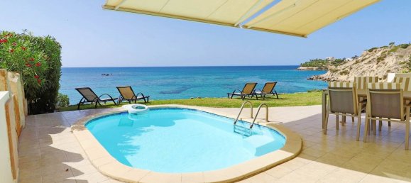 4 bedrooms Villa in Coral Bay, Cyprus No. 22580 18