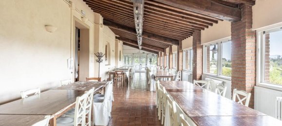 Castelos T15 em Palaia, Italy N.º 133015 18