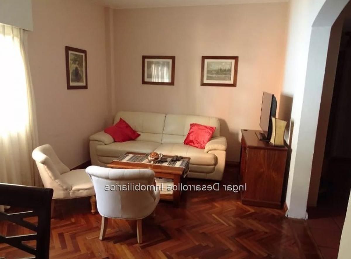 3 bedrooms Apartment in Montevideo, Uruguay No. 5401