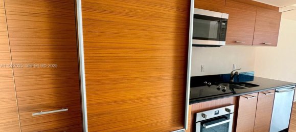 52.68m² propriété commerciale à vendre à Miami, Miami-Dade, Florida, USA № 614492 24