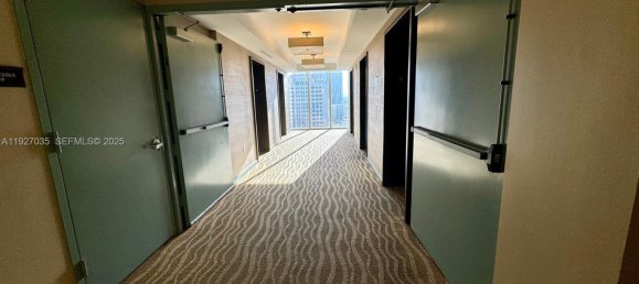 52.68m² propriété commerciale à vendre à Miami, Miami-Dade, Florida, USA № 614492 3