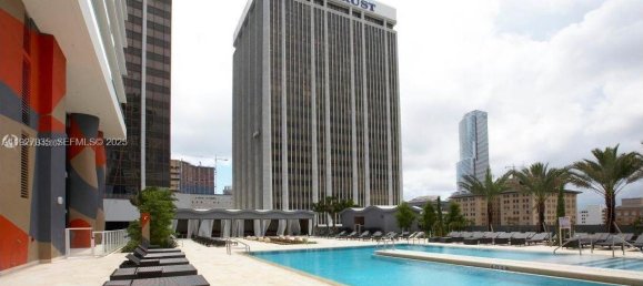 52.68m² propriété commerciale à vendre à Miami, Miami-Dade, Florida, USA № 614492 6