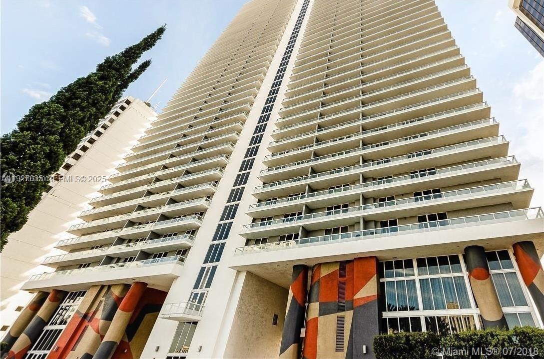 52.68m² propriété commerciale à vendre à Miami, Miami-Dade, Florida, USA № 614492
