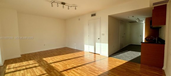 52.68m² propriété commerciale à vendre à Miami, Miami-Dade, Florida, USA № 614492 18
