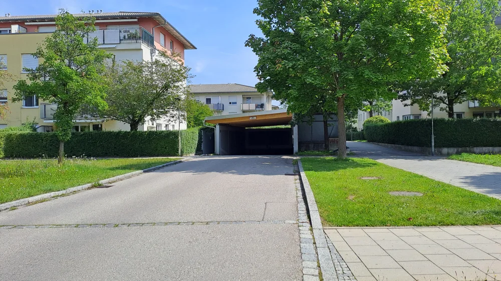 Parkplatz in München, Germany, Nr. 309954