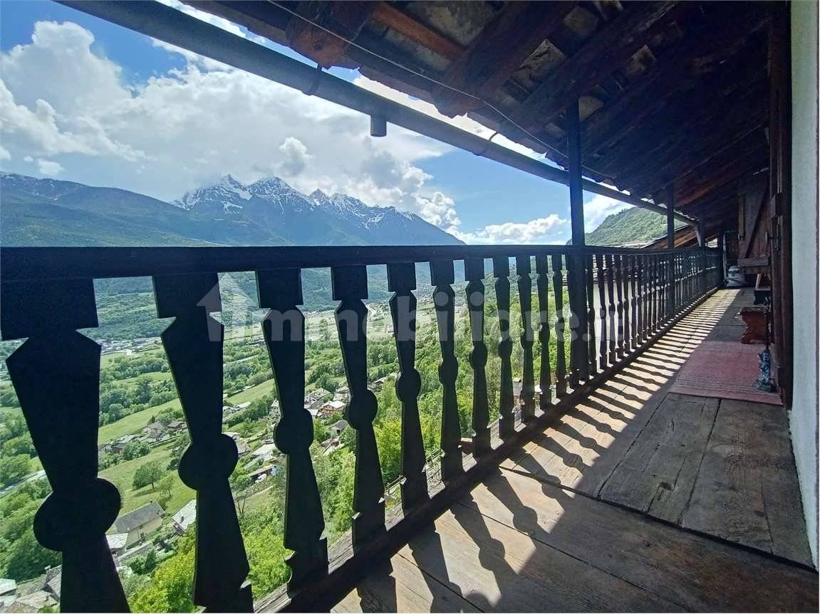 Дом с 2 спальнями в Нюс, Италия № 168846