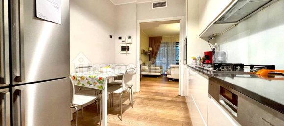 3 bedrooms Apartment in Rozzano, Italy No. 60824 2
