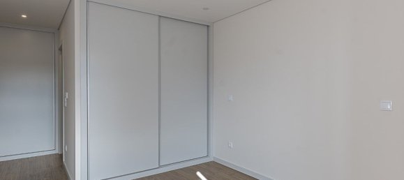 3 bedrooms Apartment in Porto, Portugal No. 105750 17