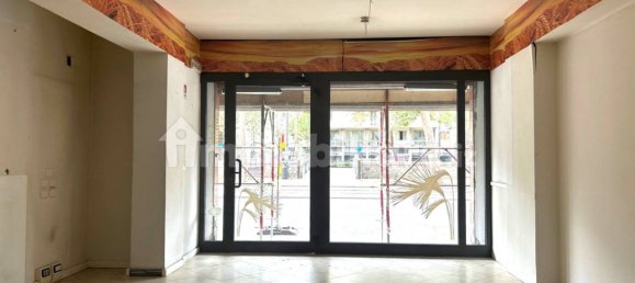 2 rooms Commercial property in Florence, Italy No. 81289 6
