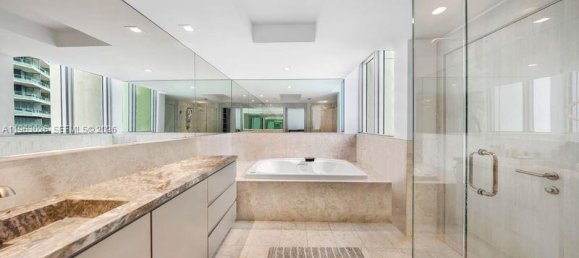 2 Schlafzimmer Gewerbliche Immobilien in Miami, USA, Nr. 615549 8