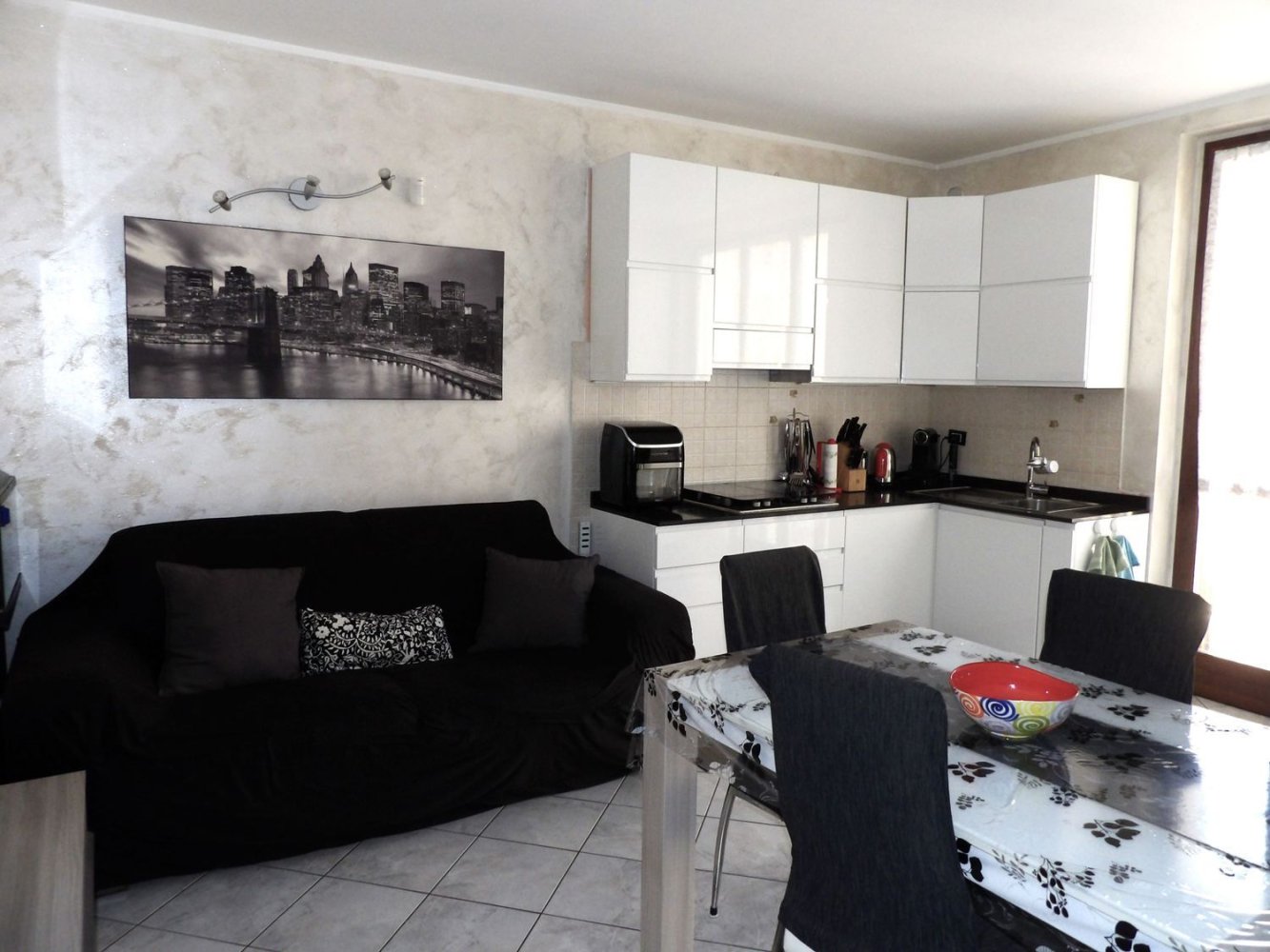 3غرفة شقة في Zibido San Giacomo, Italy رقم 330373