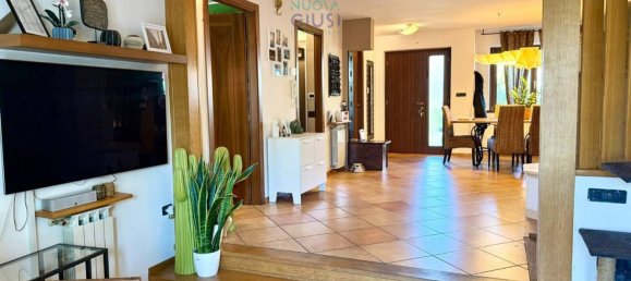 6 غرف نوم فيلا في Gorizia, Italy رقم 334823 10