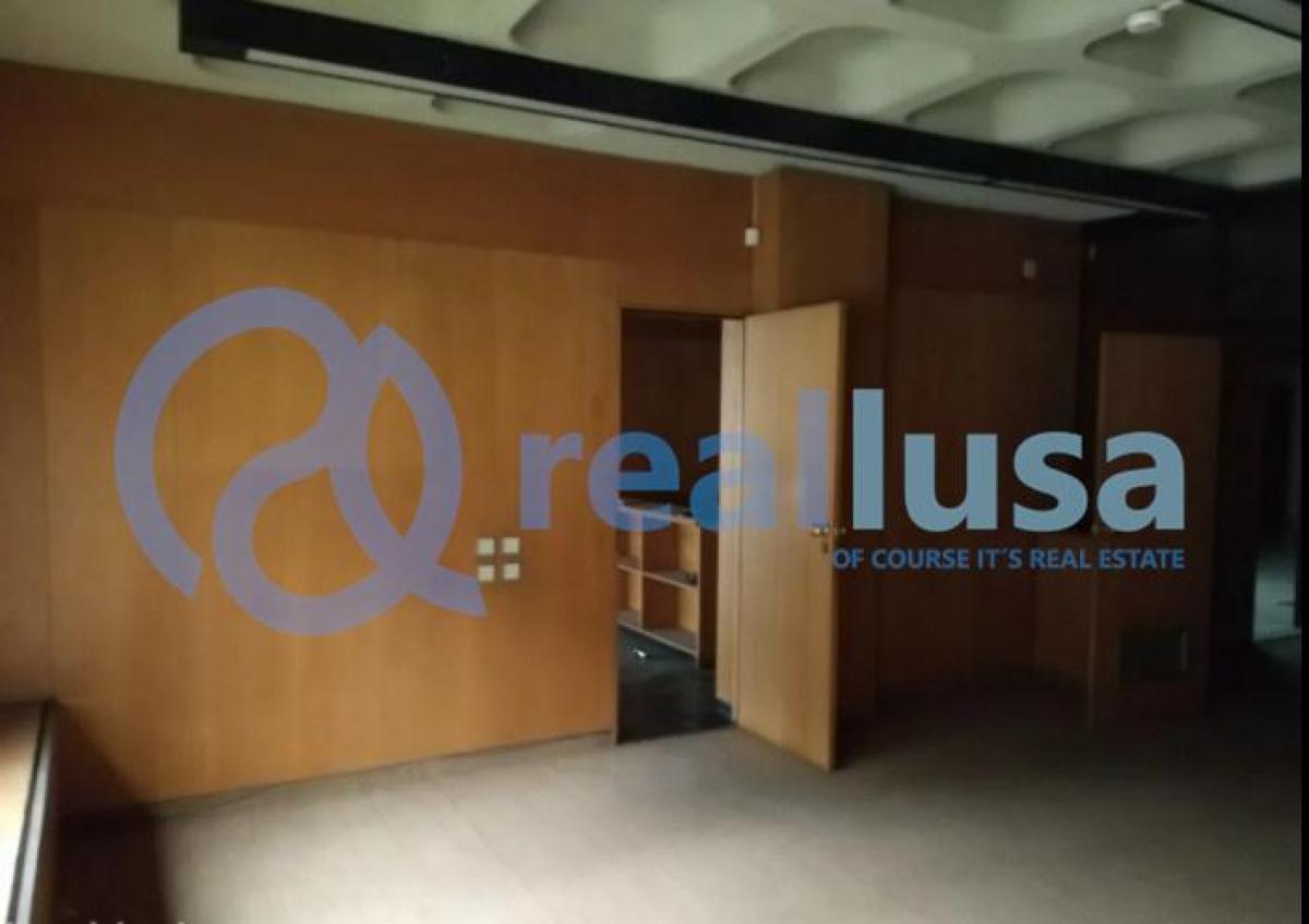 45m² Office in Porto, Portugal No. 8194