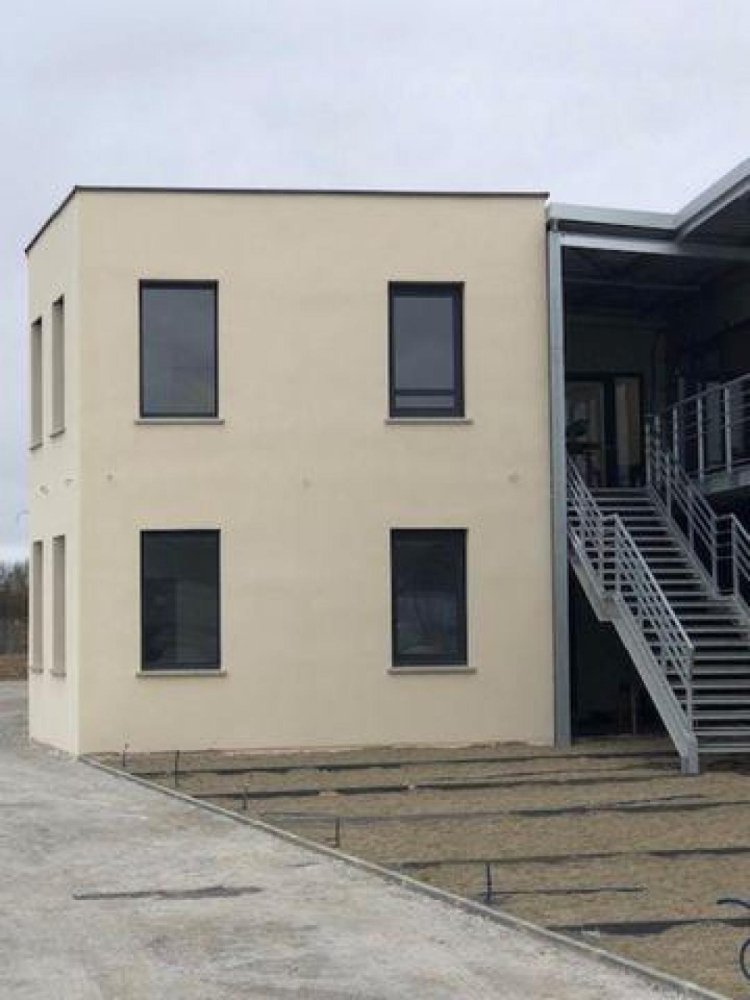 30m² Office in Ibos, France No. 19896