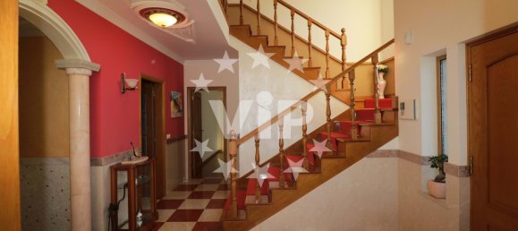 4 bedrooms Villa in Faro, Portugal No. 122324 5