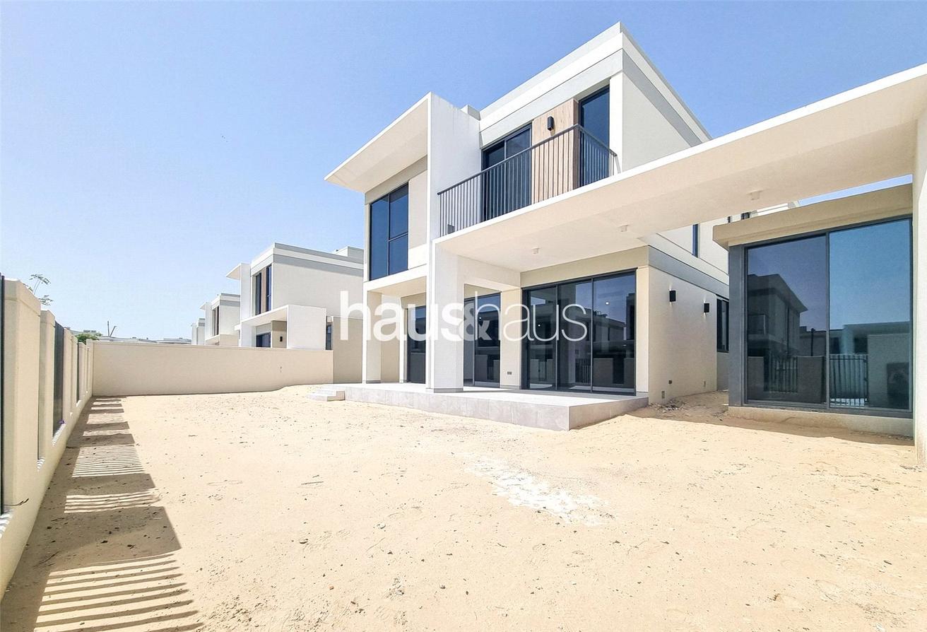 Вилла с 5 спальнями в Tilal Al Ghaf, ОАЭ № 99069