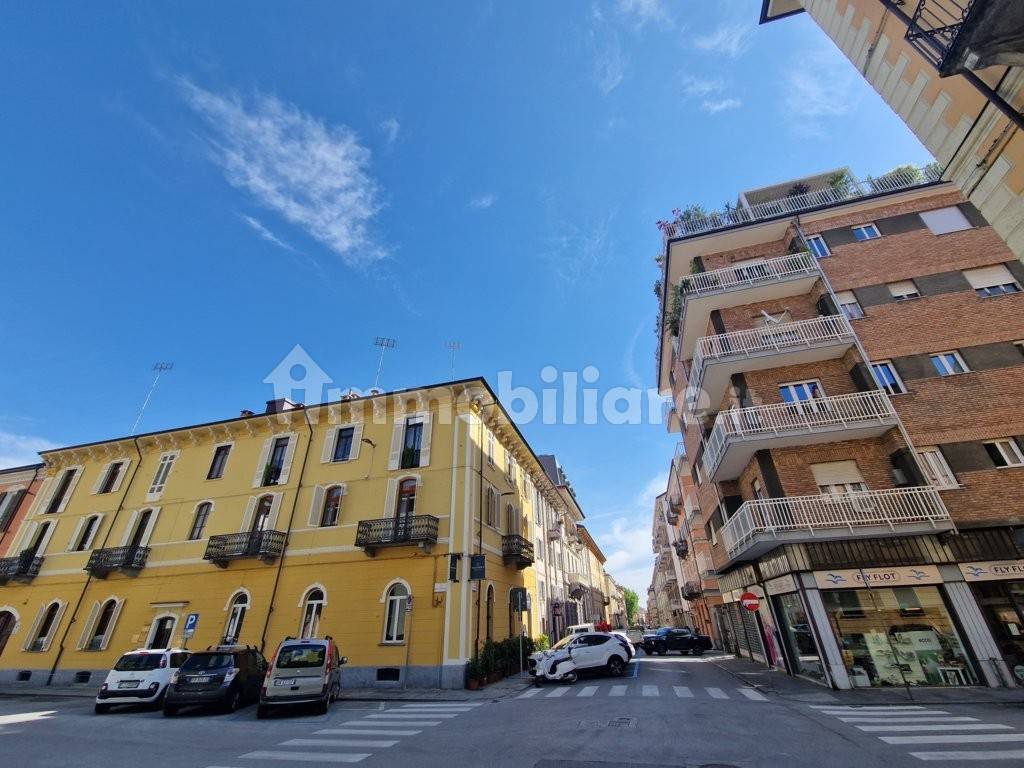 2 bedrooms Apartment in Cuneo, Italy No. 339119