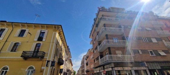 2 bedrooms Apartment in Cuneo, Italy No. 339119 3