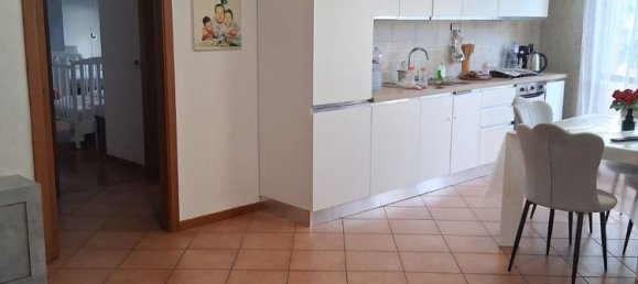 4 rooms Apartment in Perugia, Italy No. 300891 4
