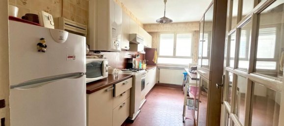 3 bedrooms Apartment in Saintes, France No. 293298 4