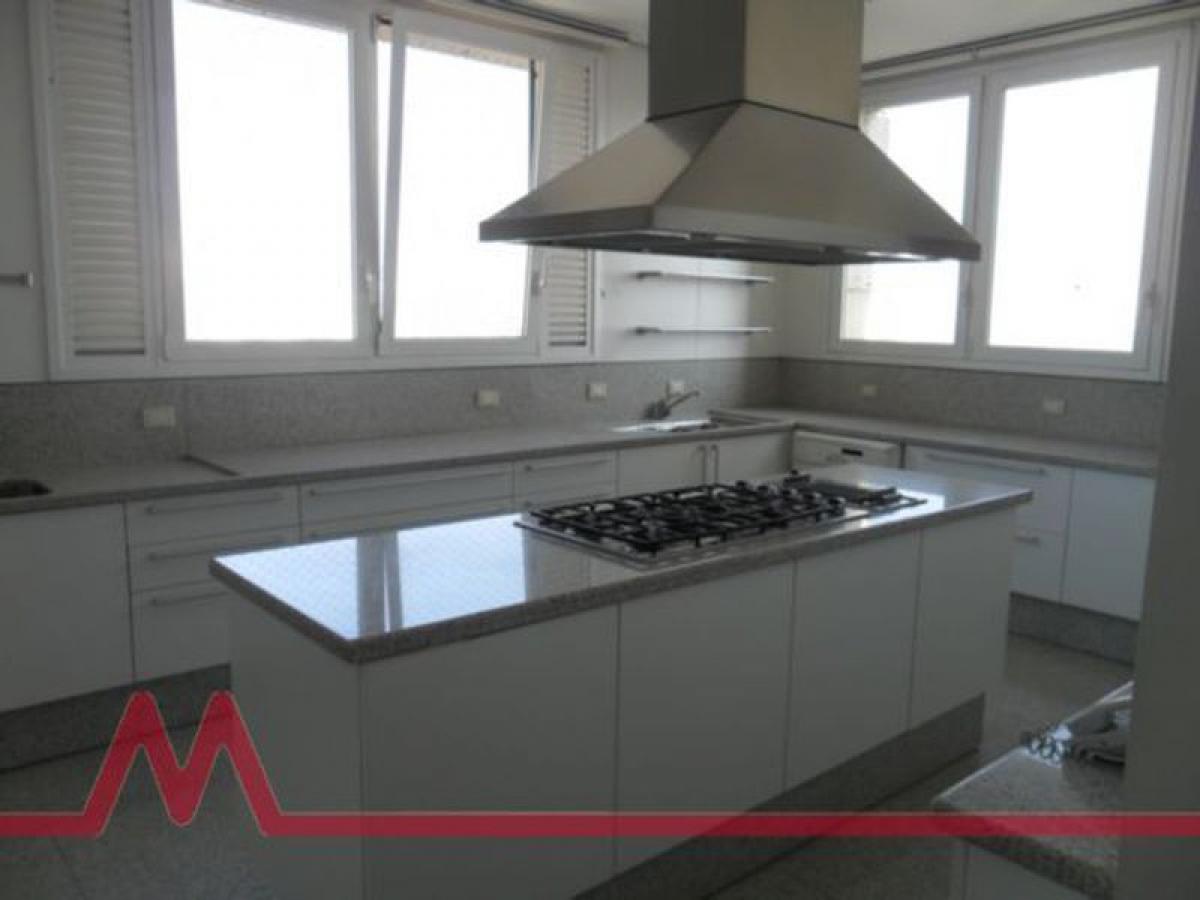 4 bedrooms House in Sao Paulo, Brazil No. 588344