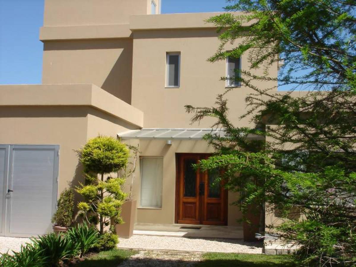 6 bedrooms House in Canuelas, Argentina No. 99760