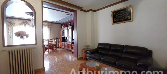 Casa de 5 dormitorios en Sevran, France No. 183522 4