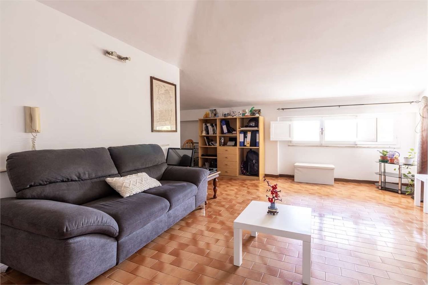Apartamento de 4 habitaciónes en Cagliari, Italy No. 263005