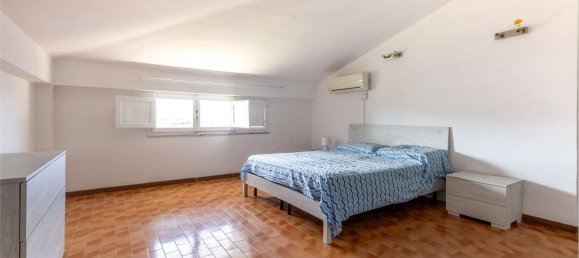 Apartamento de 4 habitaciónes en Cagliari, Italy No. 263005 15