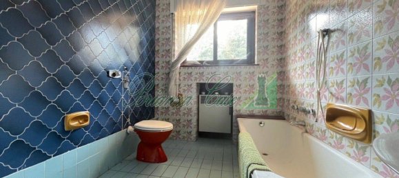 6 bedrooms Apartment in Usmate Velate, Italy No. 327103 19