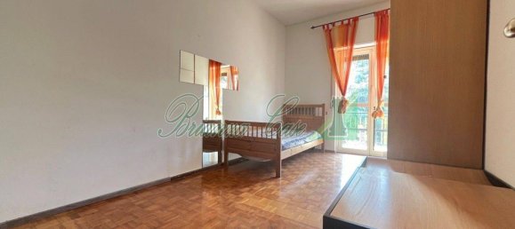 6 bedrooms Apartment in Usmate Velate, Italy No. 327103 15