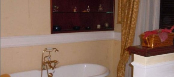 Квартира с 7 комнатами в Кастельнуово ди Порта, Италия № 14571 13