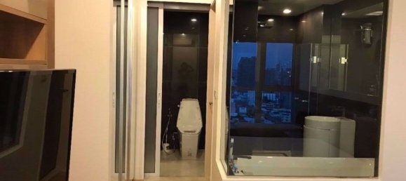 1 bedroom Condo in Khlong Toei, Thailand No. 9681 7