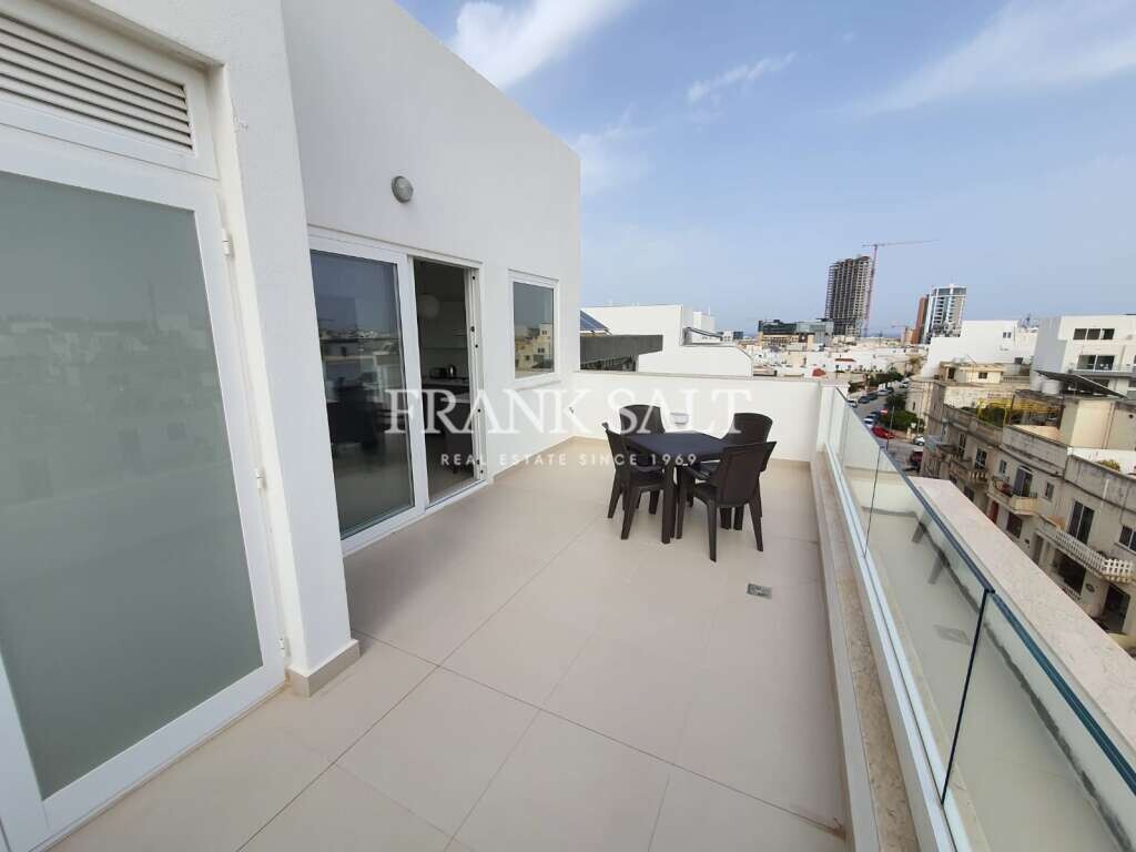 Penthouse T2 em Swieqi, Malta N.º 6978