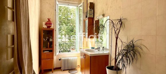 5 bedrooms House in Mantes-la-Jolie, France No. 321471 12