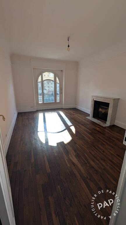 2 bedrooms Apartment in Compiegne, France No. 358211