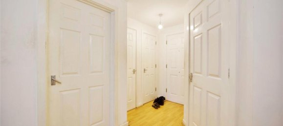 Apartamento de 2 dormitorios en Enfield, United Kingdom No. 11532 10