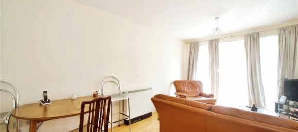 Apartamento de 2 dormitorios en Enfield, United Kingdom No. 11532 3