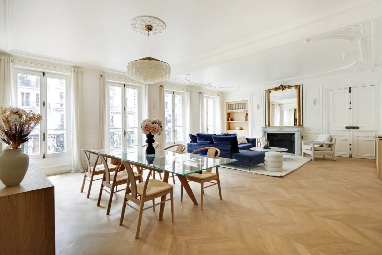 4 bedrooms Apartment in Paris, France No. 345042