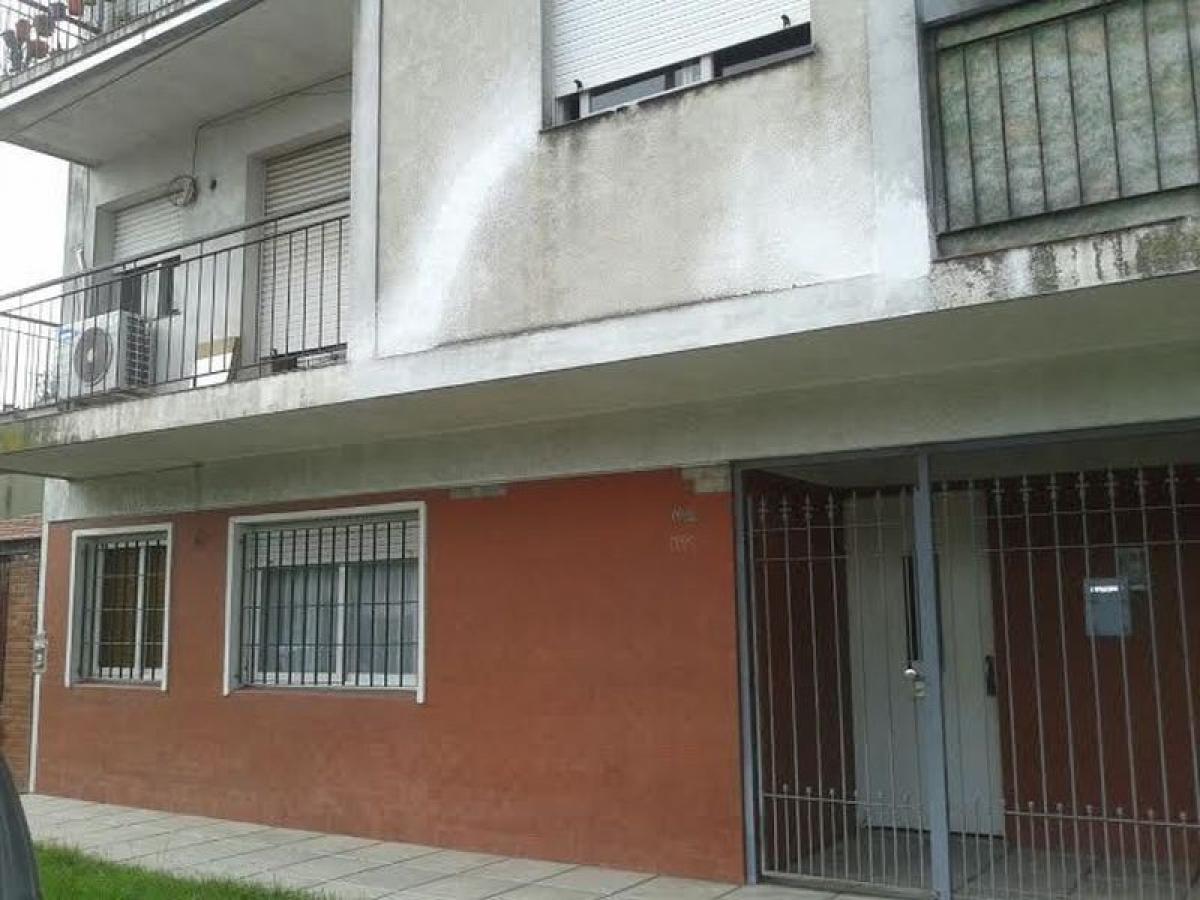 Studio in Bermudez, Argentina No. 19650